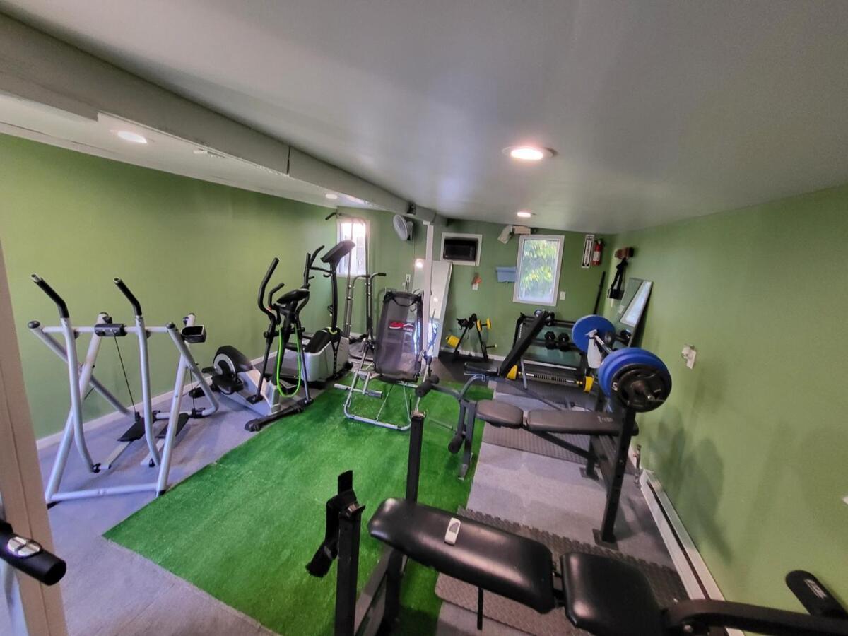 Adorable Crown Royal Presidential Suite Fitness Rm Cleveland Exterior photo